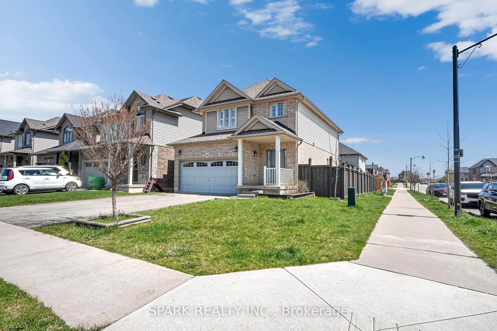 4 Cutts Crescent, Hamilton, ON