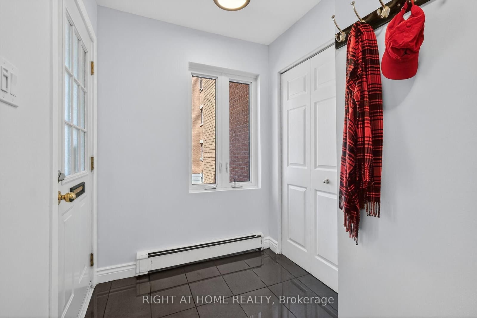 43 Crispin Private, Ottawa, ON — photo 2