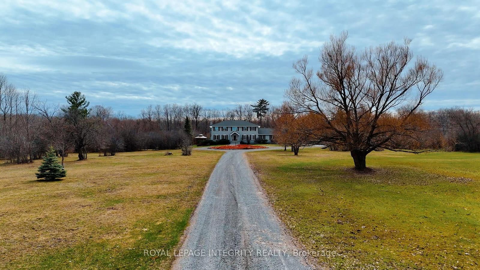 2025 Sixth Line Road, Ottawa, ON — photo 2