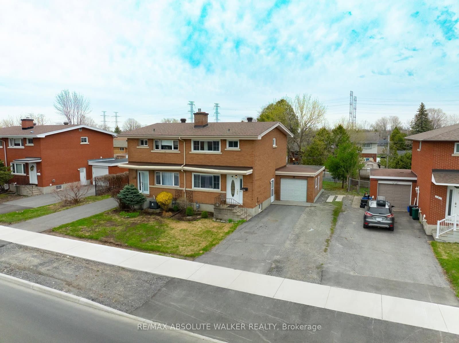 144 Viewmount Drive, Ottawa, ON — photo 2