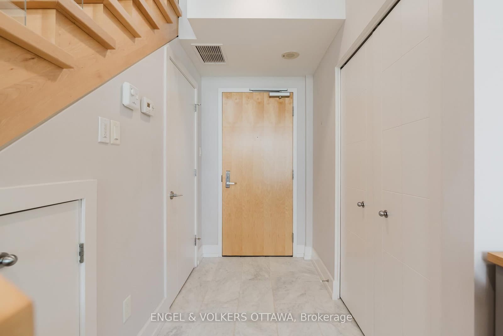 207 - 197 LISGAR Street, Ottawa, ON — photo 3