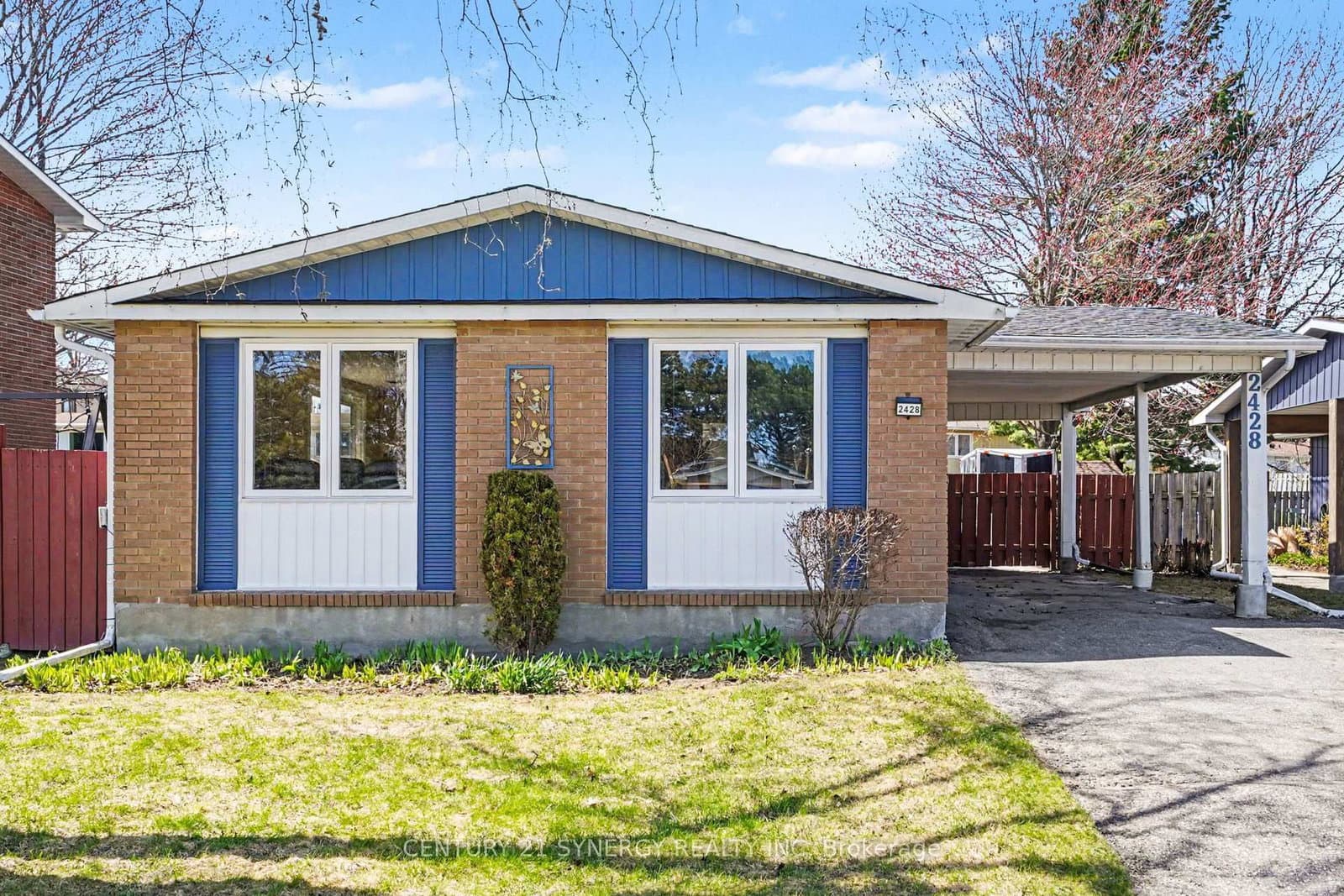 2428 BLACKSTONE Crescent, Ottawa, ON