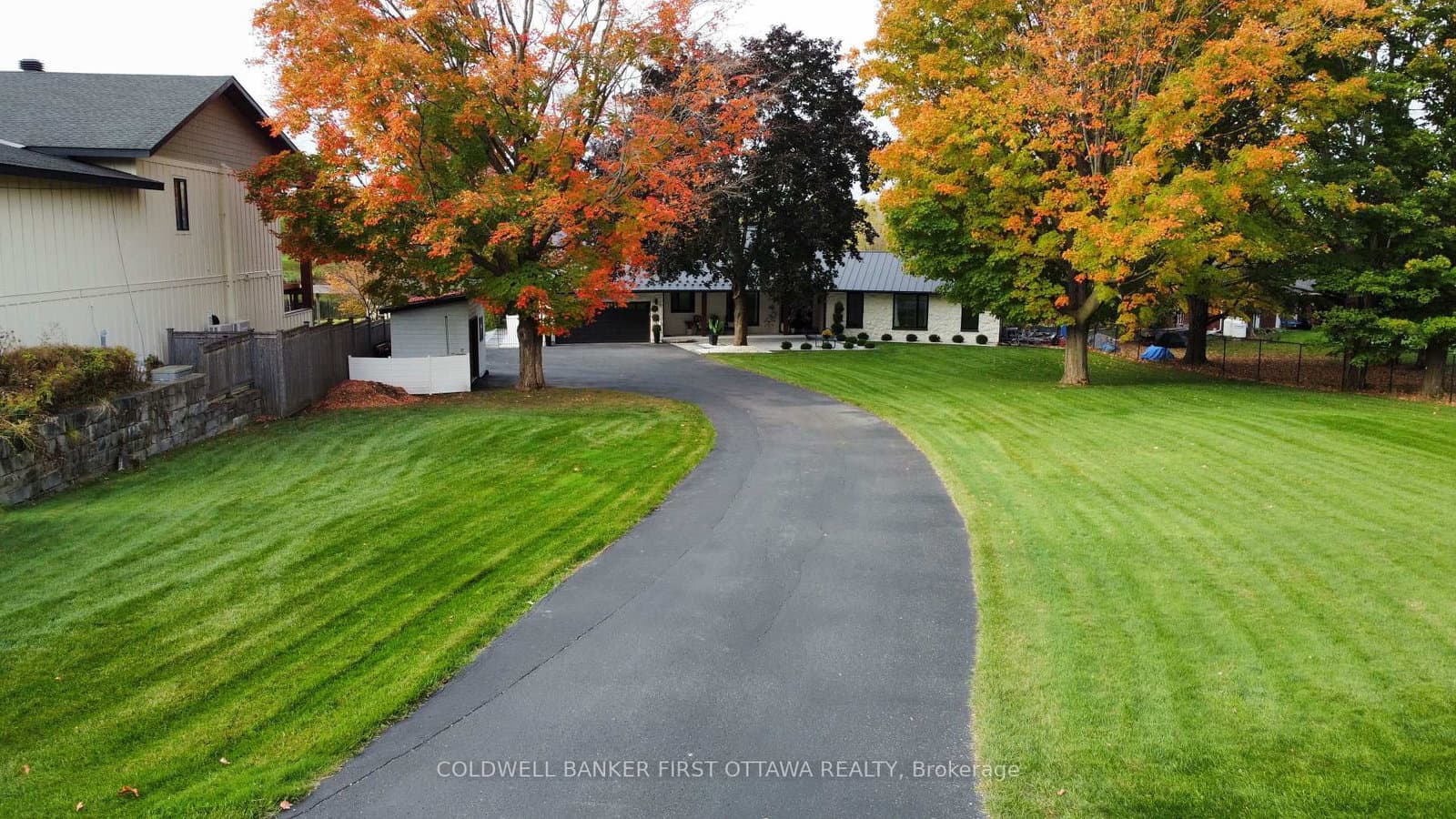 1060 River Road, Ottawa, ON