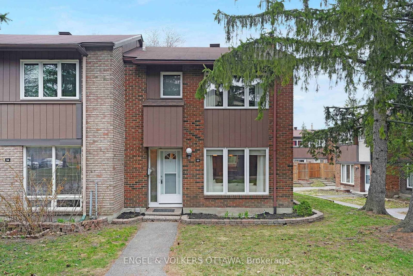 33 - 2111 Montreal Road, Ottawa, ON