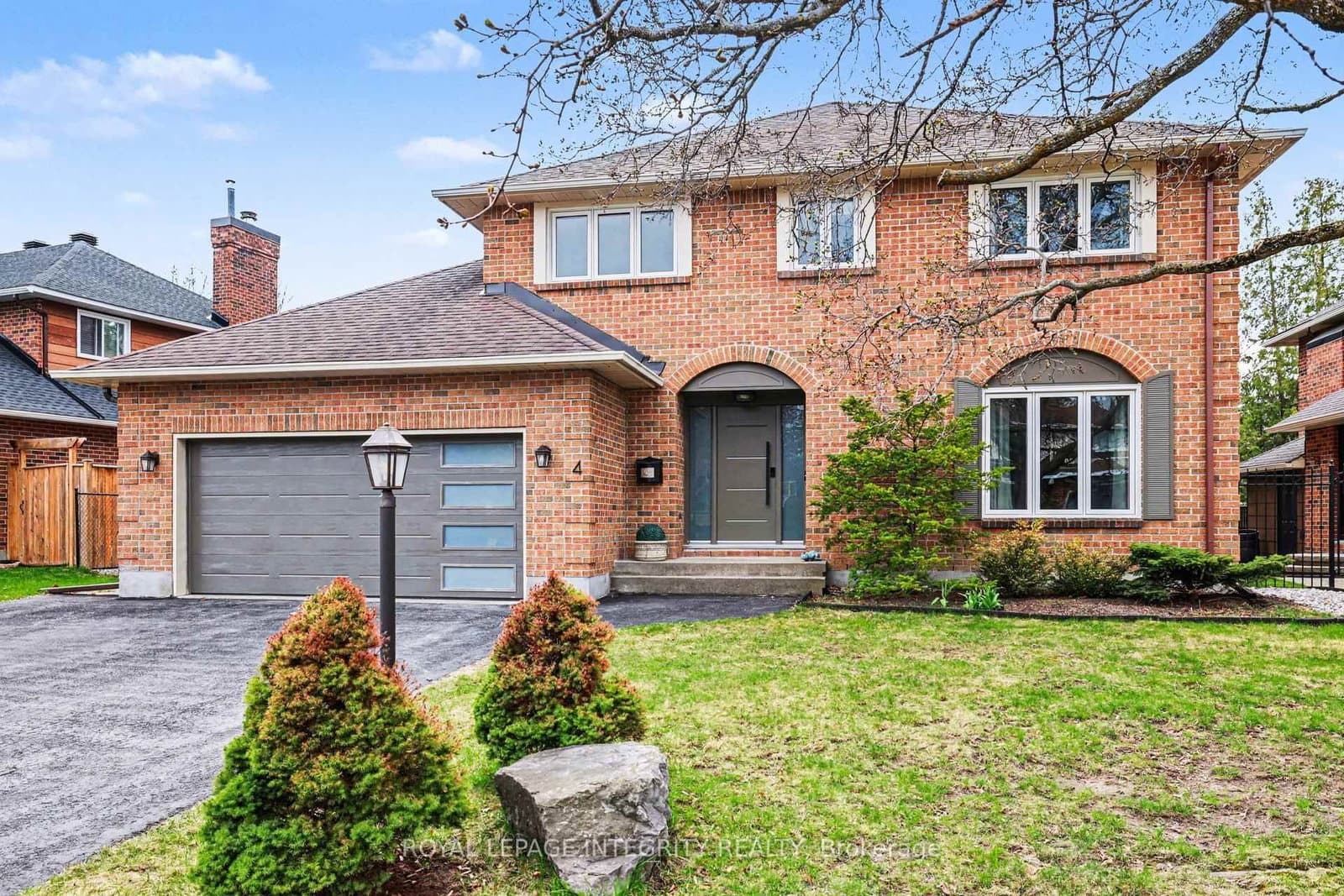 4 Pinecone Trail, Ottawa, ON — photo 2