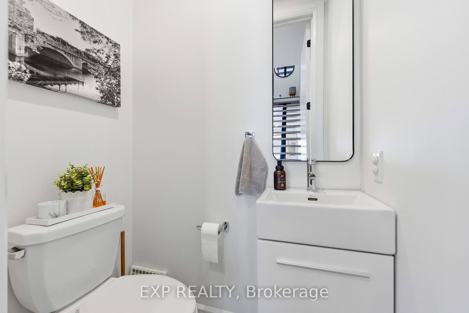 158 Marier Avenue, Ottawa, ON — photo 2