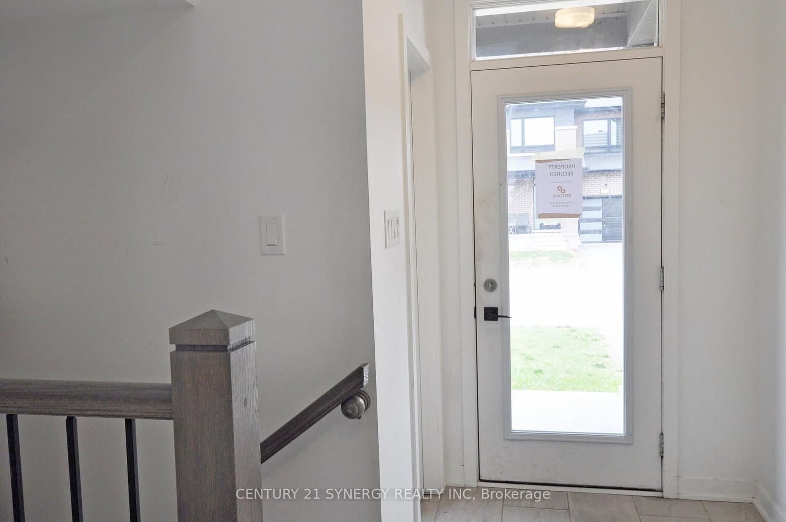 284 Ormiston Crescent, Ottawa, ON — photo 2