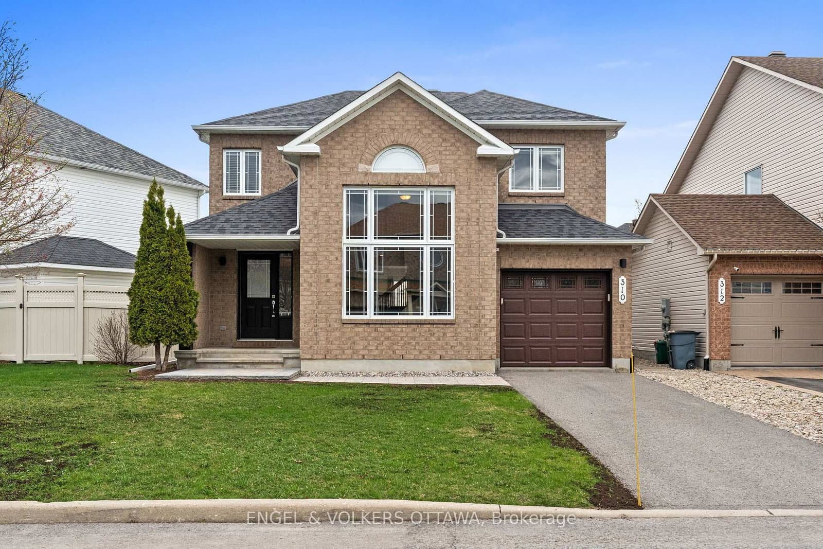 310 Sarabella Street, Ottawa, ON
