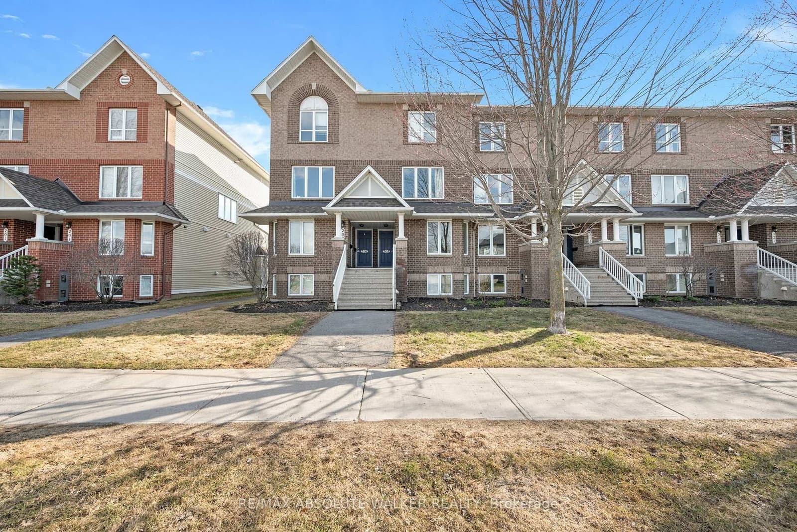 8 - 299 Aquaview Drive, Ottawa, ON