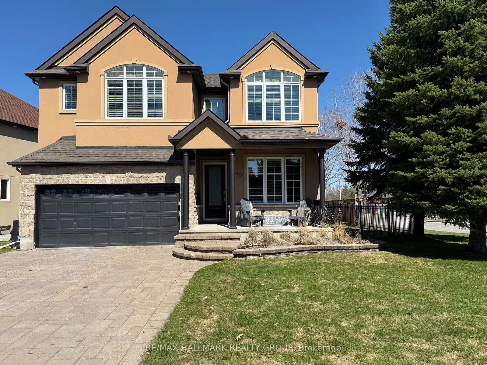 300 Amita Crescent, Ottawa, ON