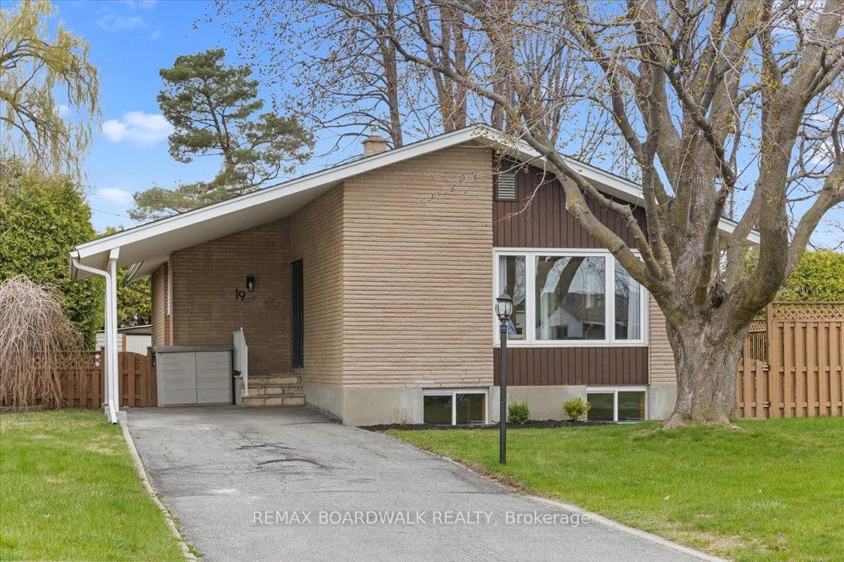 19 Spring Garden Avenue, Ottawa, ON