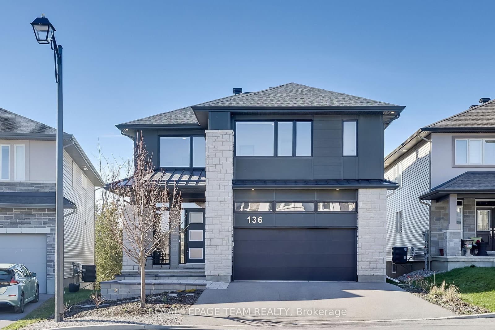 136 Escarpment Crescent, Ottawa, ON