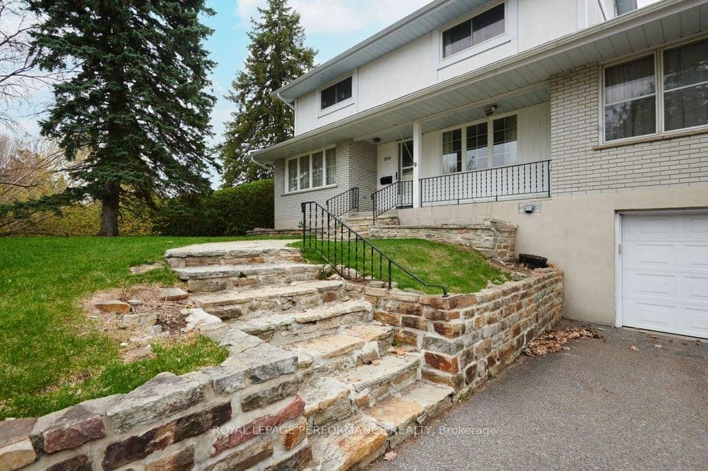 2218 Aster Street, Ottawa, ON — photo 2