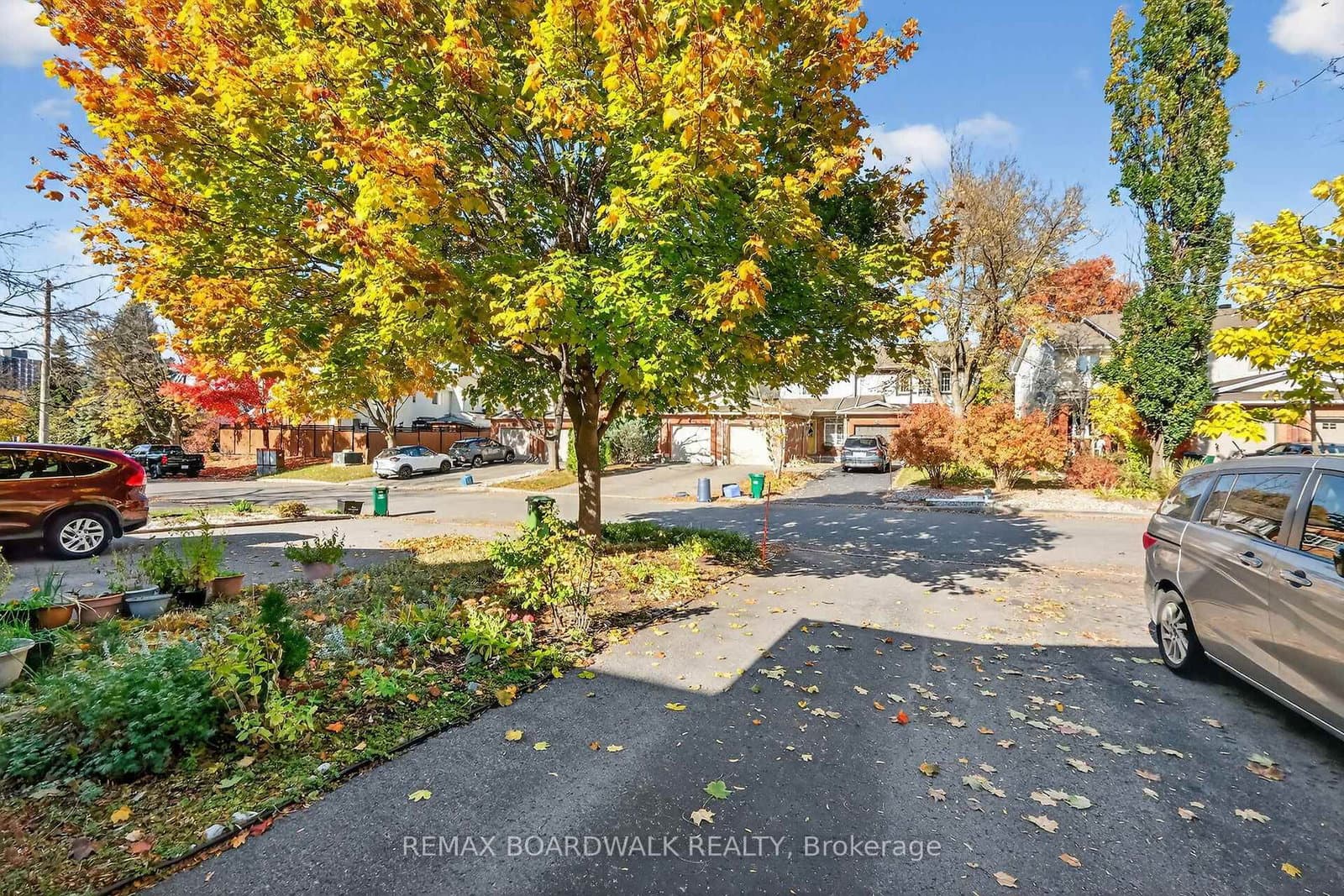 42 College Circle, Ottawa, ON — photo 2