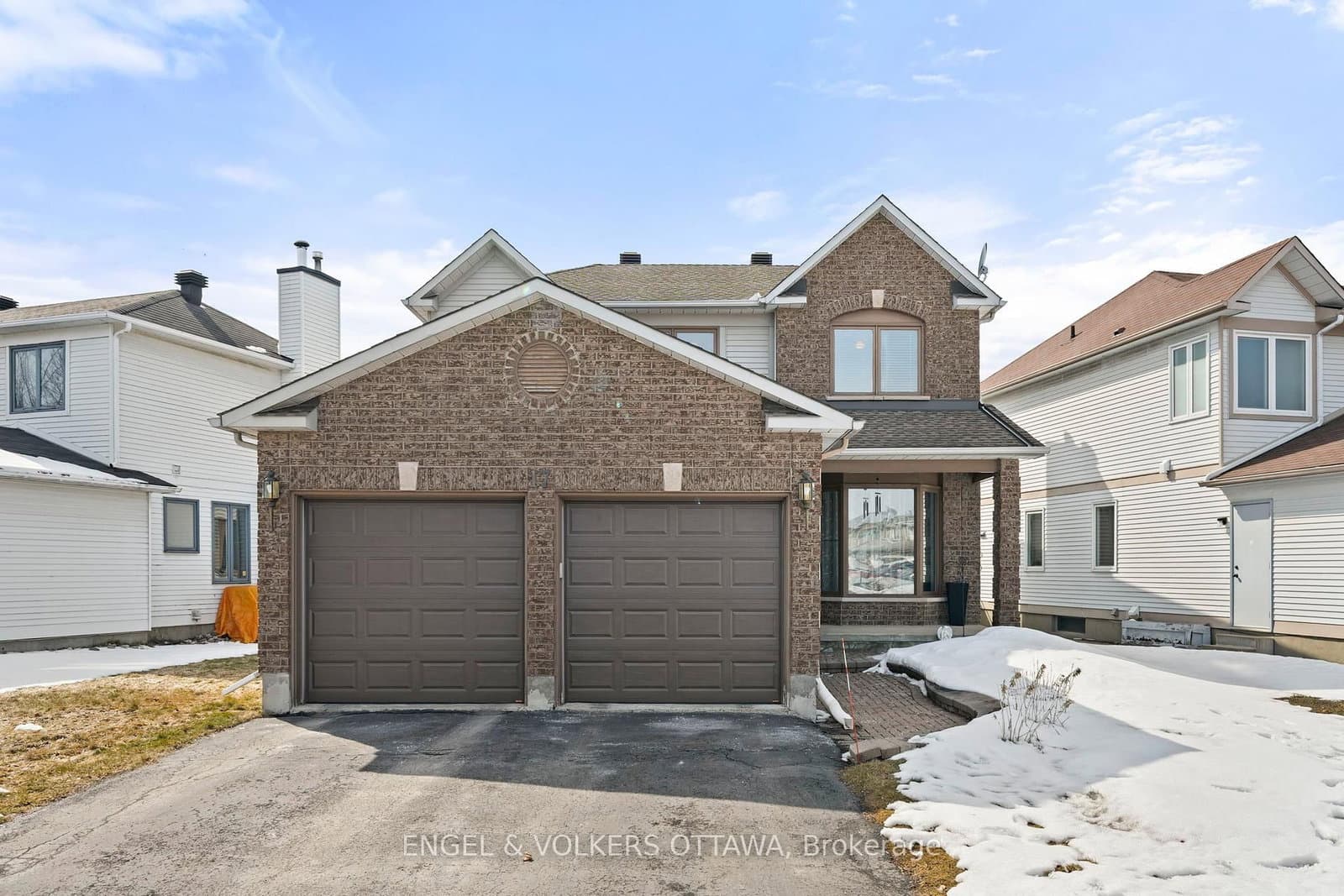 17 Hunterswood Crescent, Ottawa, ON