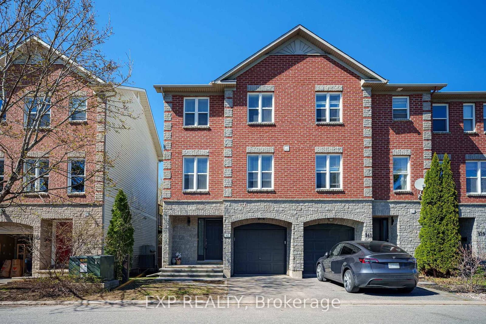 143 Arcola Private, Ottawa, ON