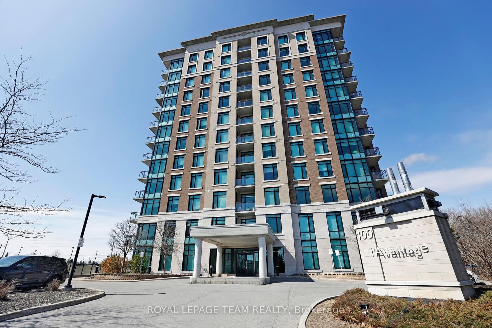 202 - 100 Roger Guindon Avenue, Ottawa, ON