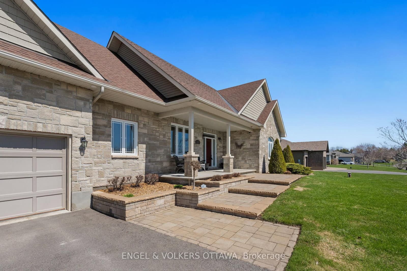 5579 Lombardy Drive, Osgoode, ON — photo 2