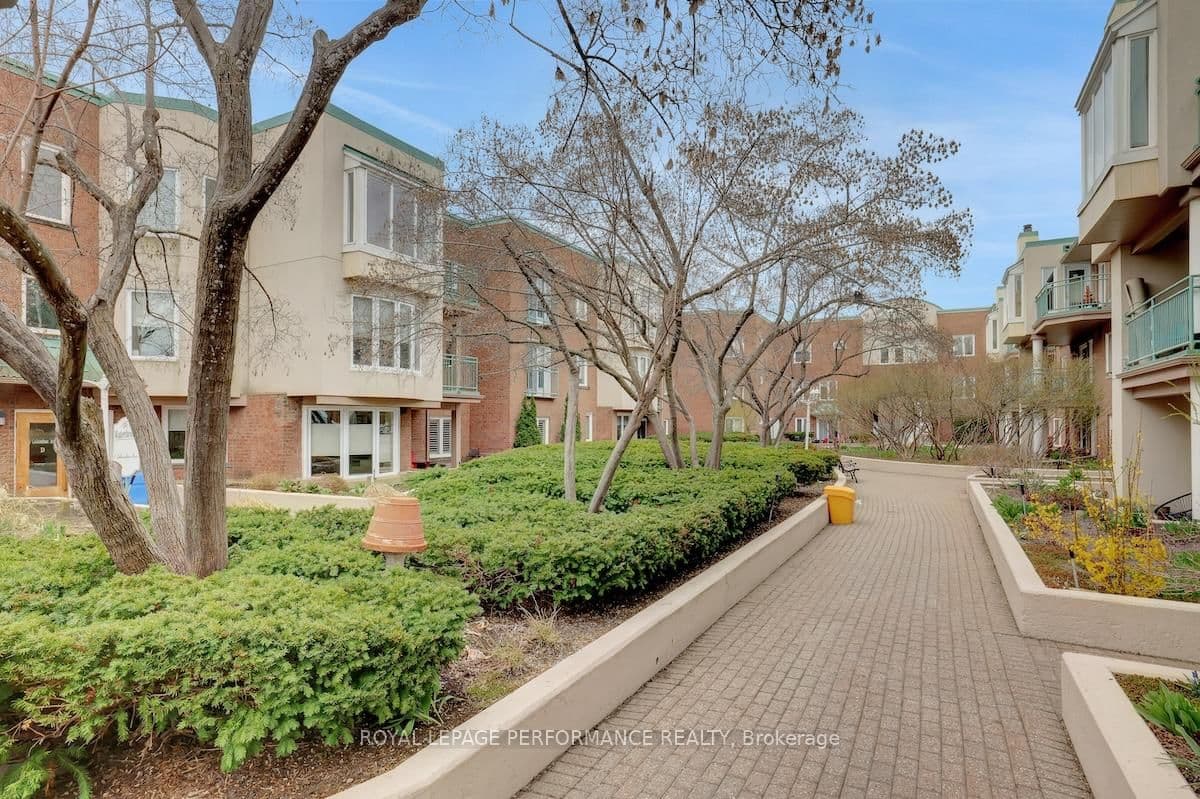 401D - 1 Columbus Avenue, Ottawa, ON