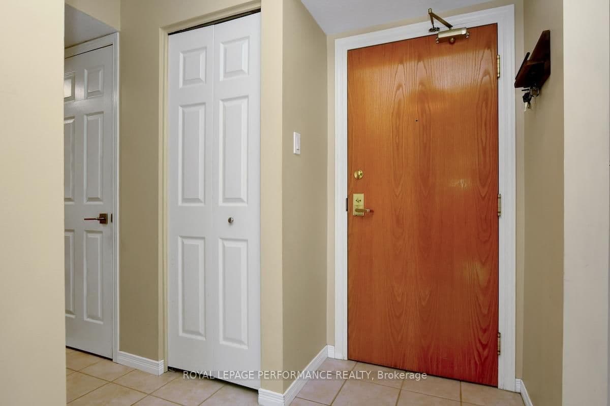 401D - 1 Columbus Avenue, Ottawa, ON — photo 3