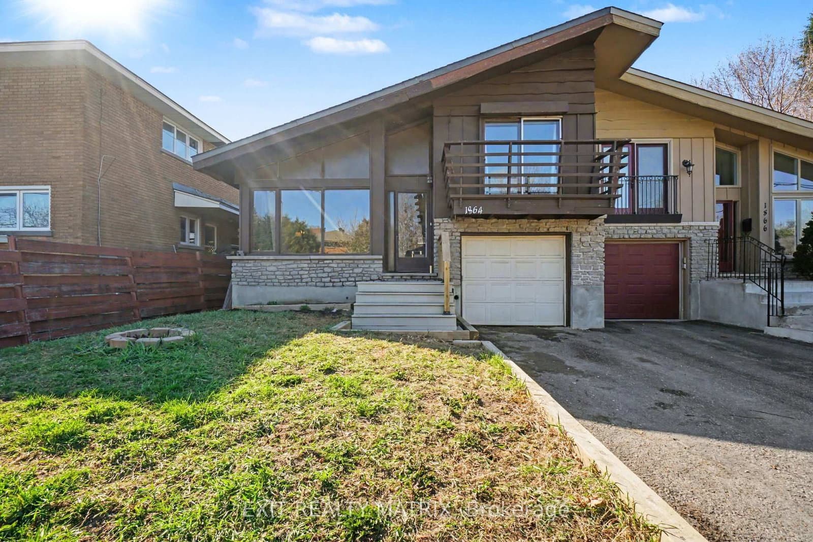 1864 Lenester Avenue, Ottawa, ON