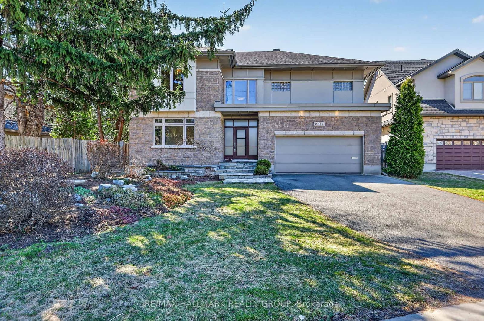 1934 Lenester Avenue, Ottawa, ON — photo 2