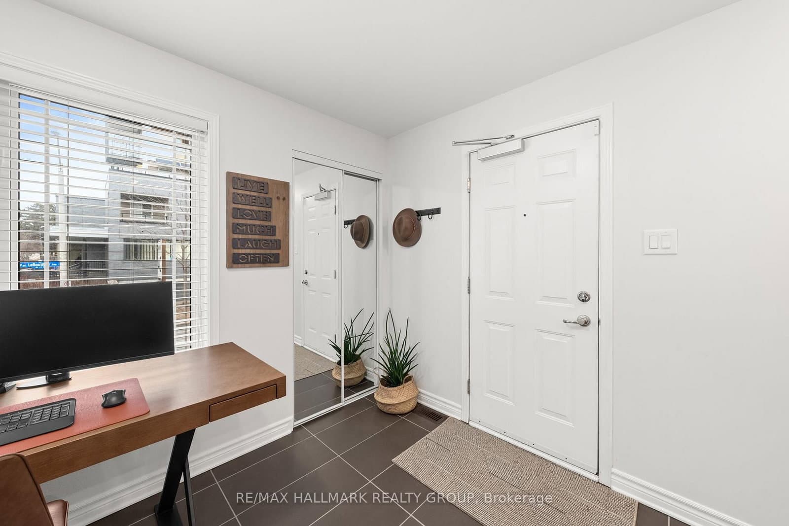 498 LeBoutillier Avenue, Ottawa, ON — photo 3