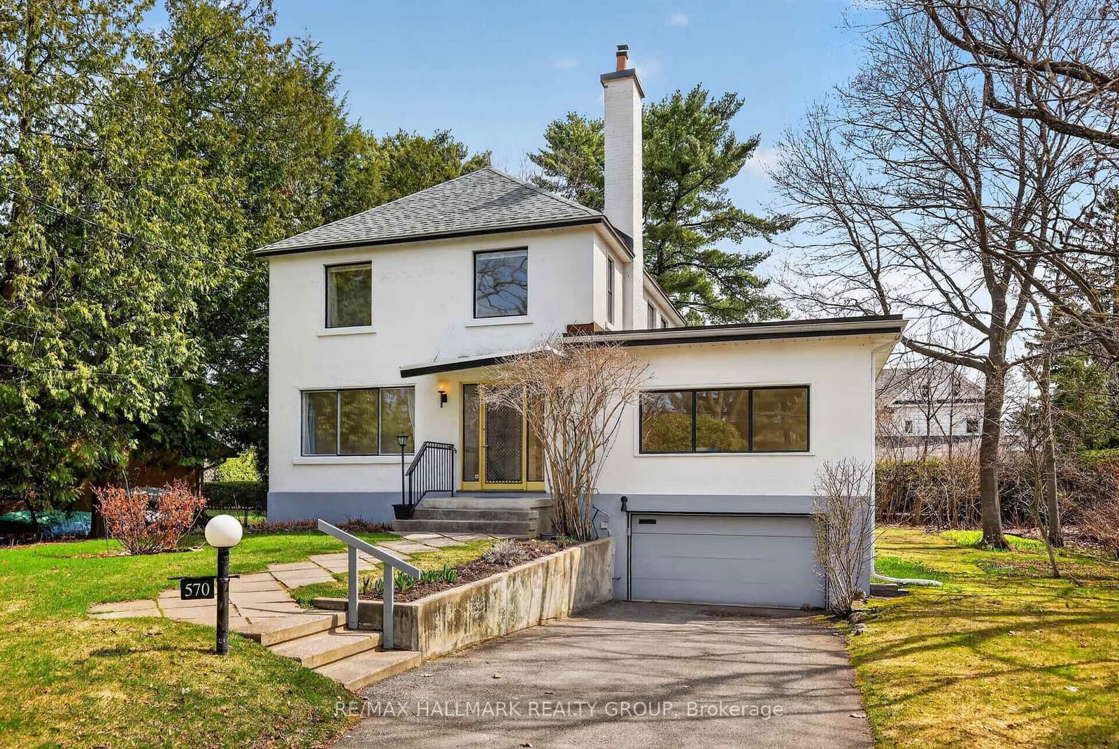 570 Minto Place, Ottawa, ON