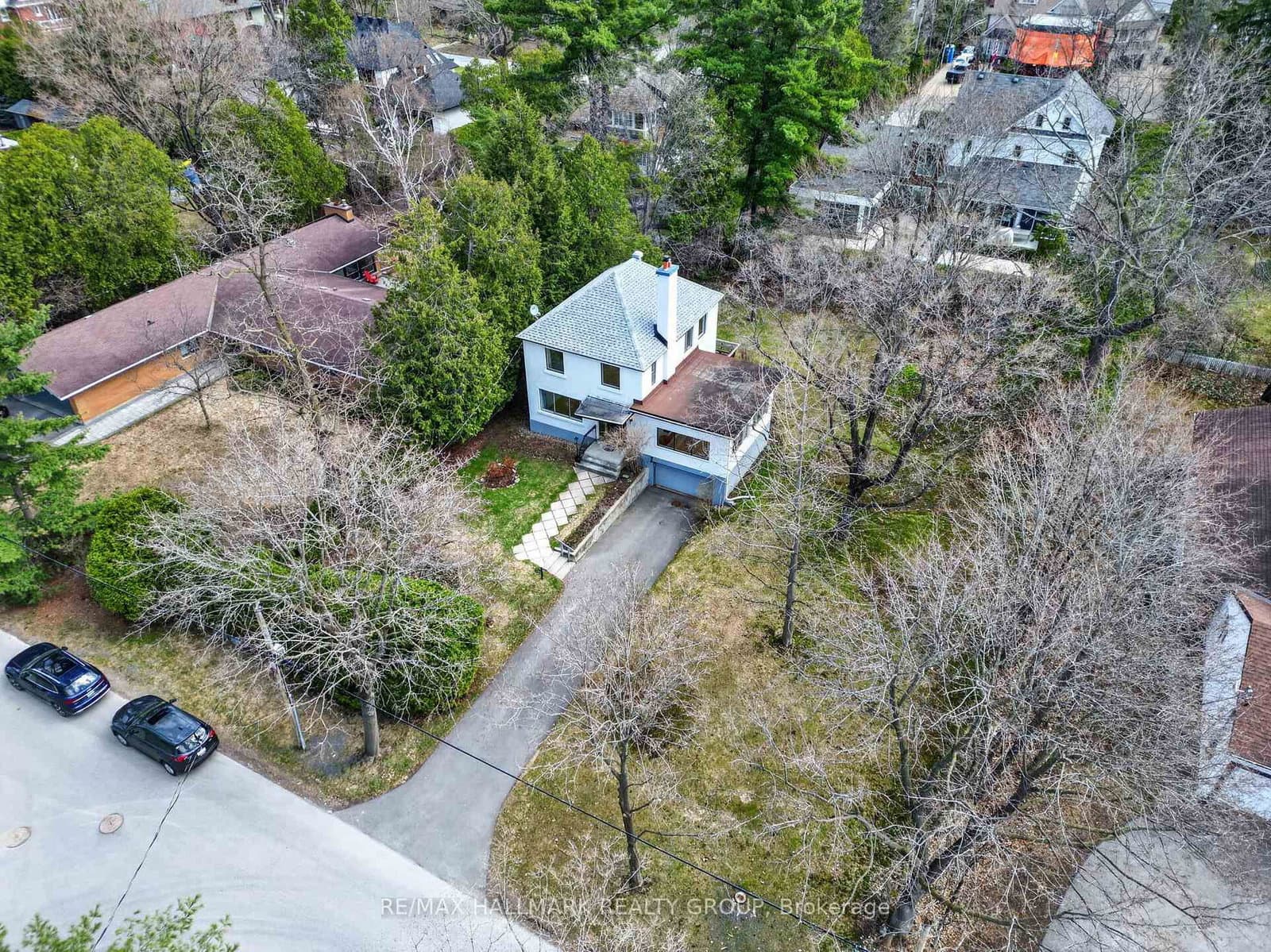 570 Minto Place, Ottawa, ON — photo 2