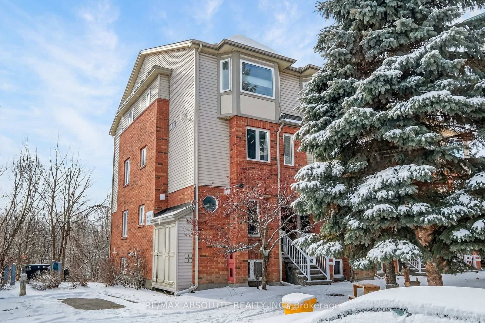 117 Tall Pines Private, Ottawa, ON