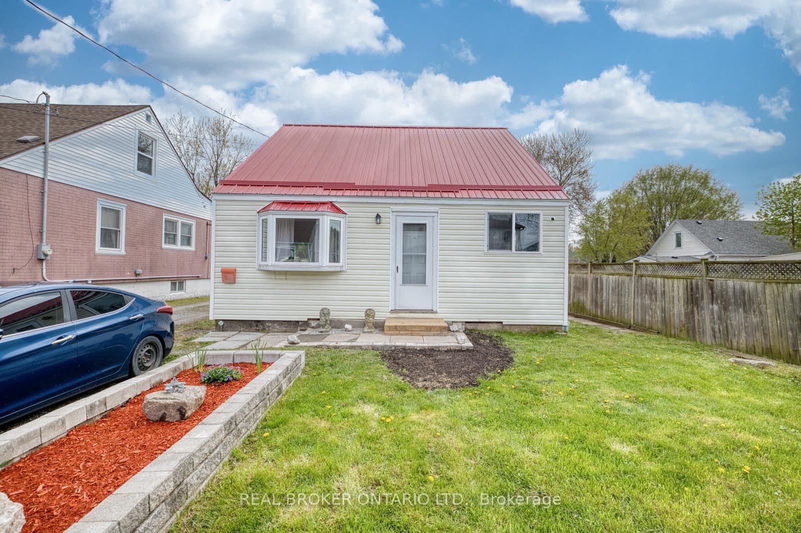 5298 Ottawa Avenue, Niagara Falls, ON — photo 2