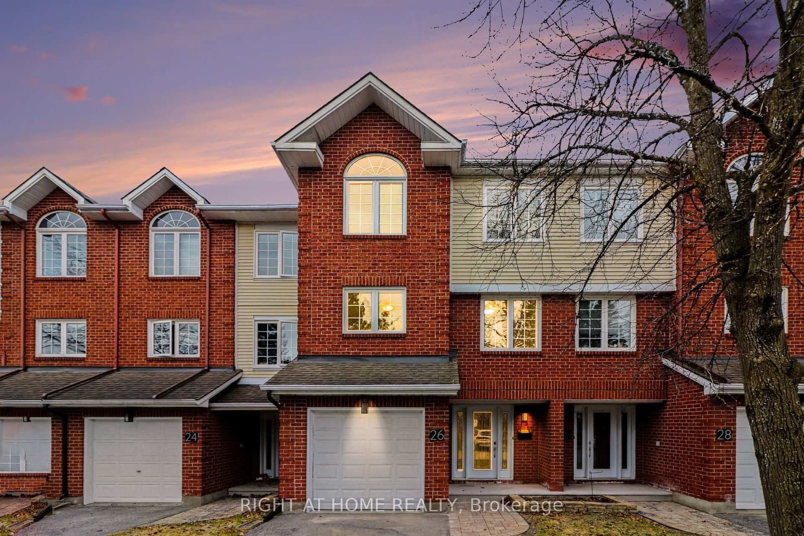 29 - 26 Wrenwood Crescent, Ottawa, ON — photo 2