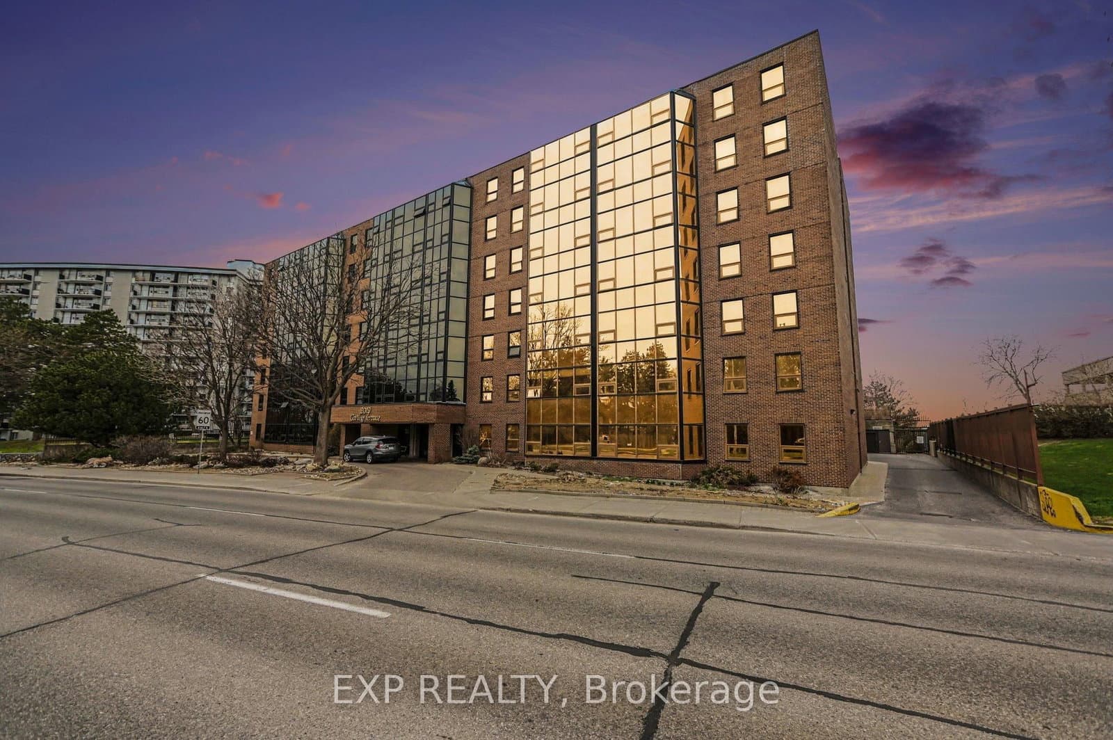 503 - 2019 Carling Avenue, Ottawa, ON — photo 2