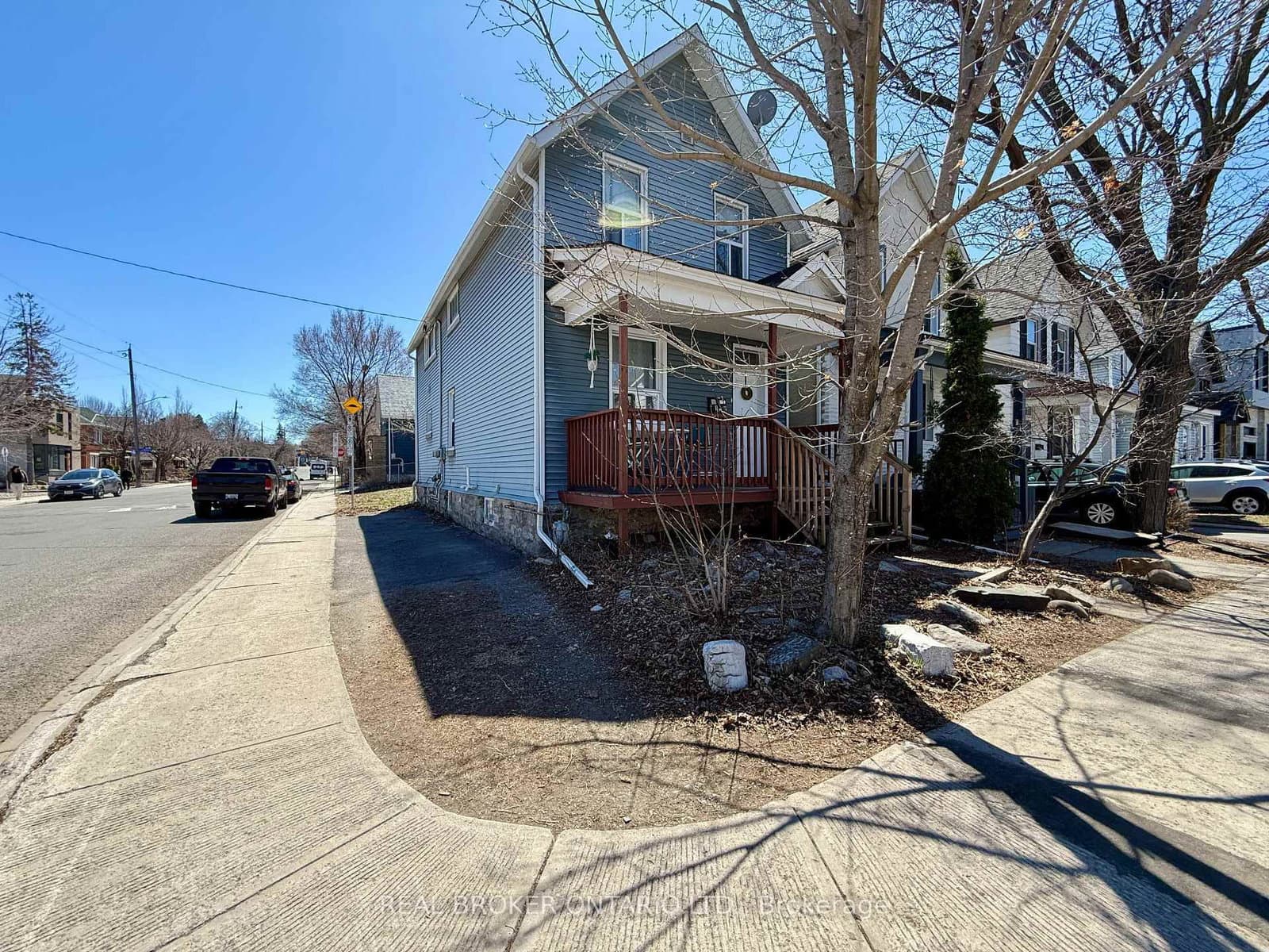 4 Gould Street, Ottawa, ON — photo 2