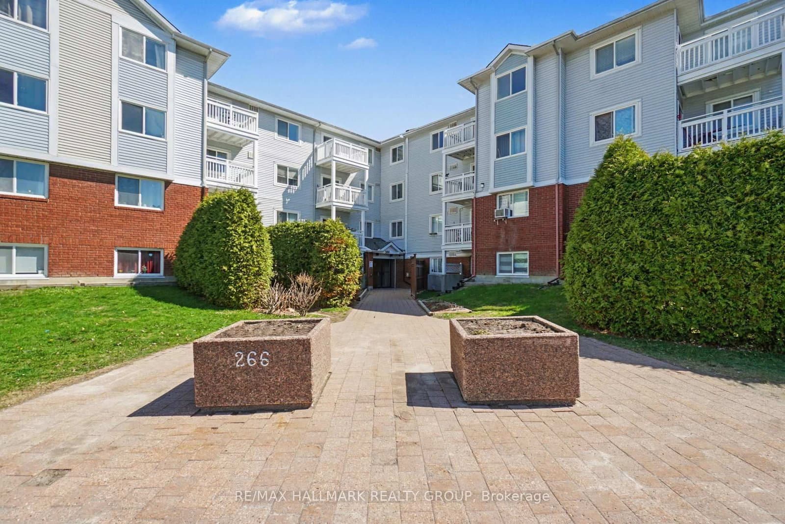 203 - 266 Lorry Greenberg Drive, Ottawa, ON