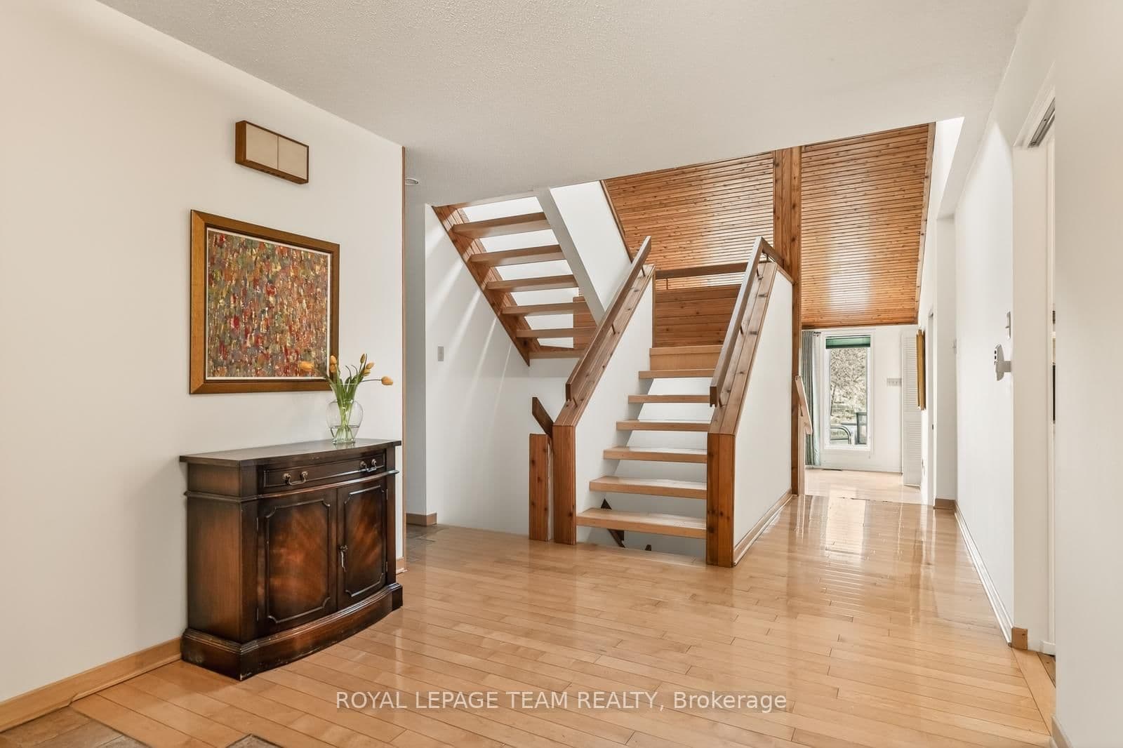 3124 Quesnel Drive, Ottawa, ON — photo 2