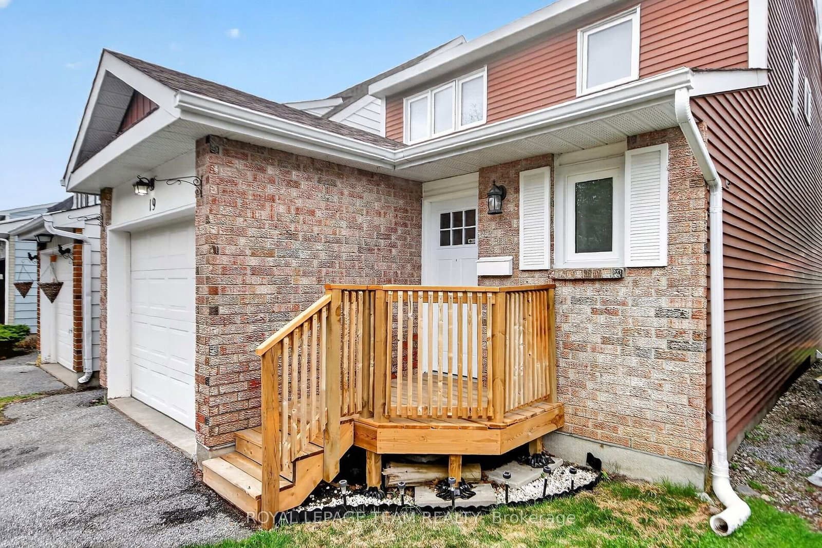 14 - 19 Trafford Lane, Barrhaven, ON — photo 3