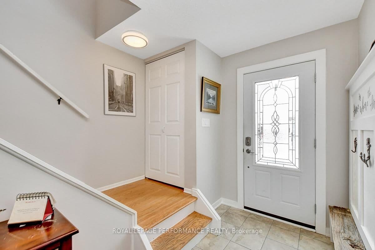122 Post Road, Ottawa, ON — photo 2