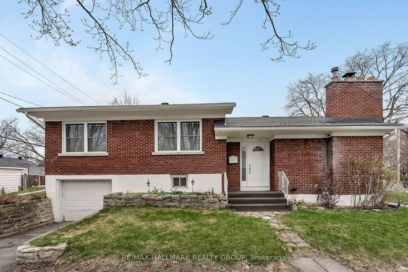 735 Chapman Boulevard, Ottawa, ON