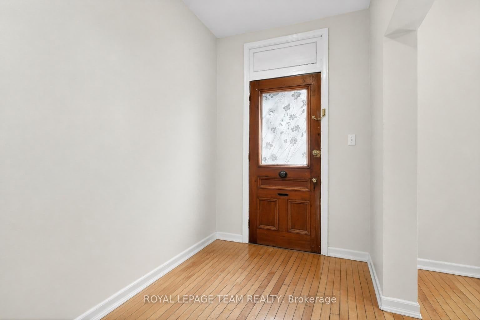 8 Lewis Street, Ottawa, ON — photo 3