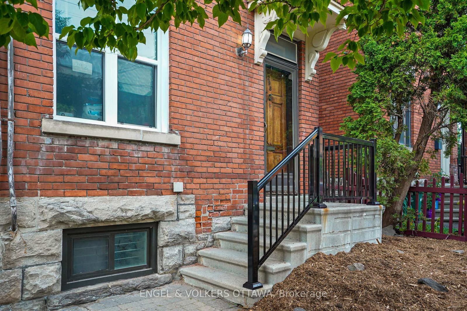 293 Somerset Street, Ottawa, ON — photo 2