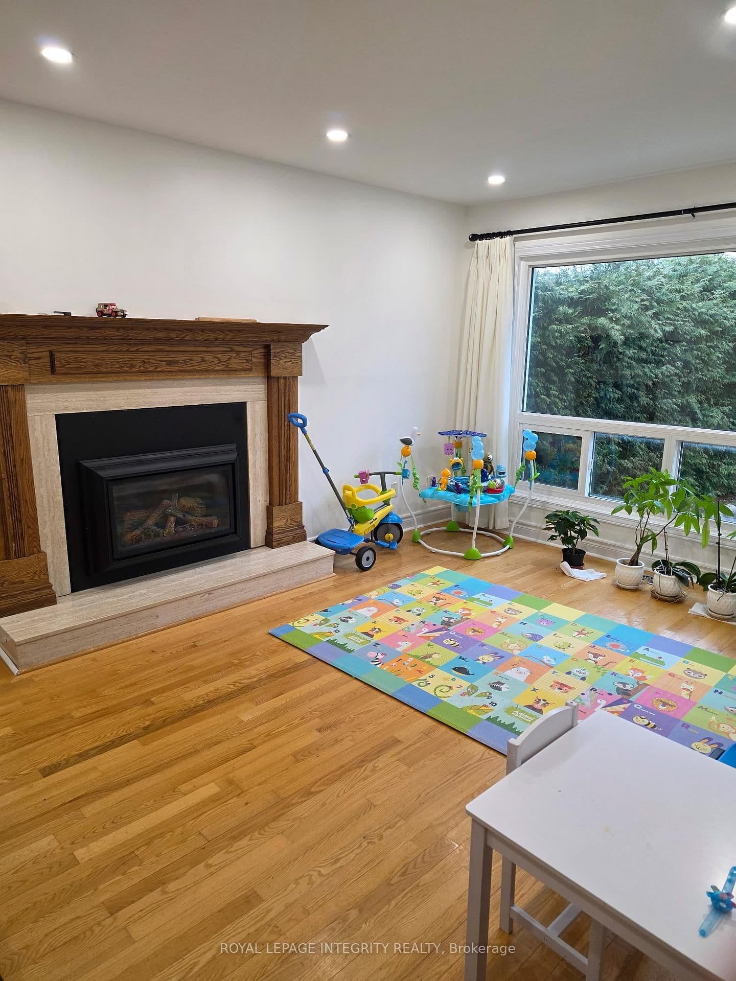 63 Topley Crescent, Ottawa, ON — photo 2
