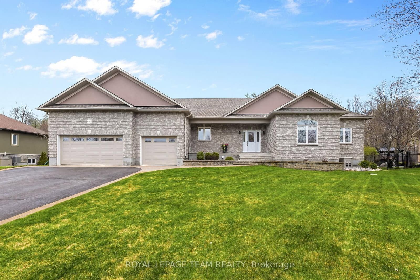 6703 Pebble Trail Way, Ottawa, ON — photo 2