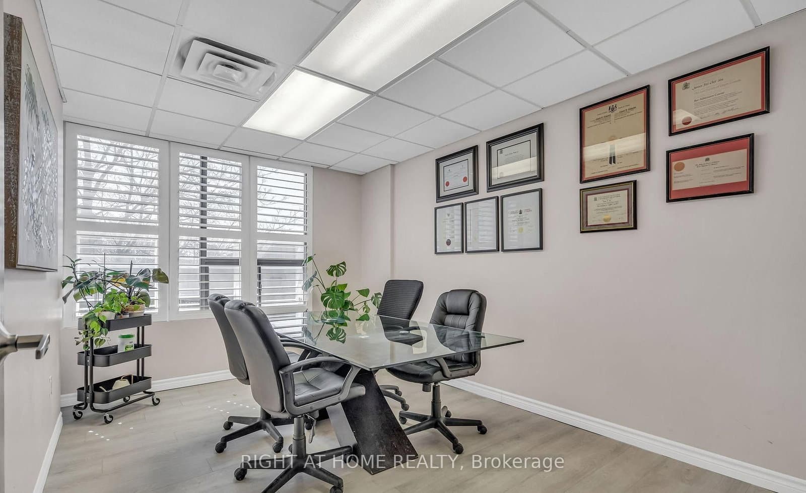 106 - 99 Holland Avenue, Ottawa, ON