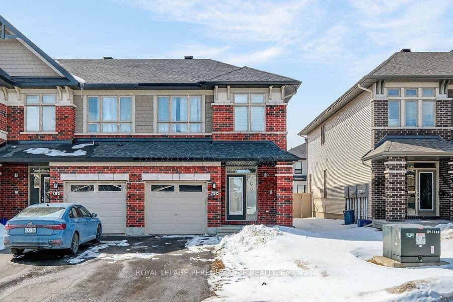 790 Cairn Cres Crescent, Ottawa, ON