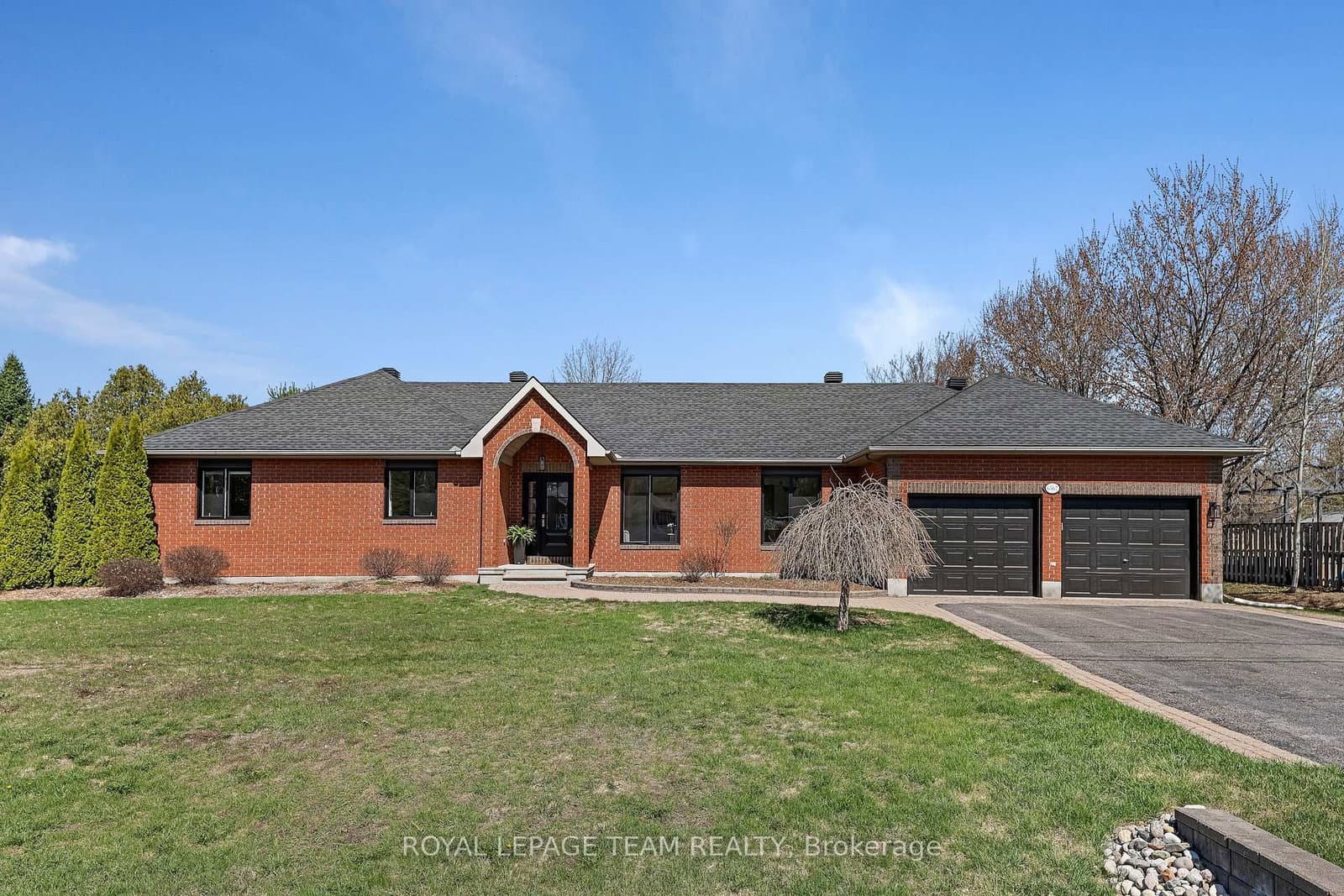6567 Courtland Grove Crescent, Greely, ON