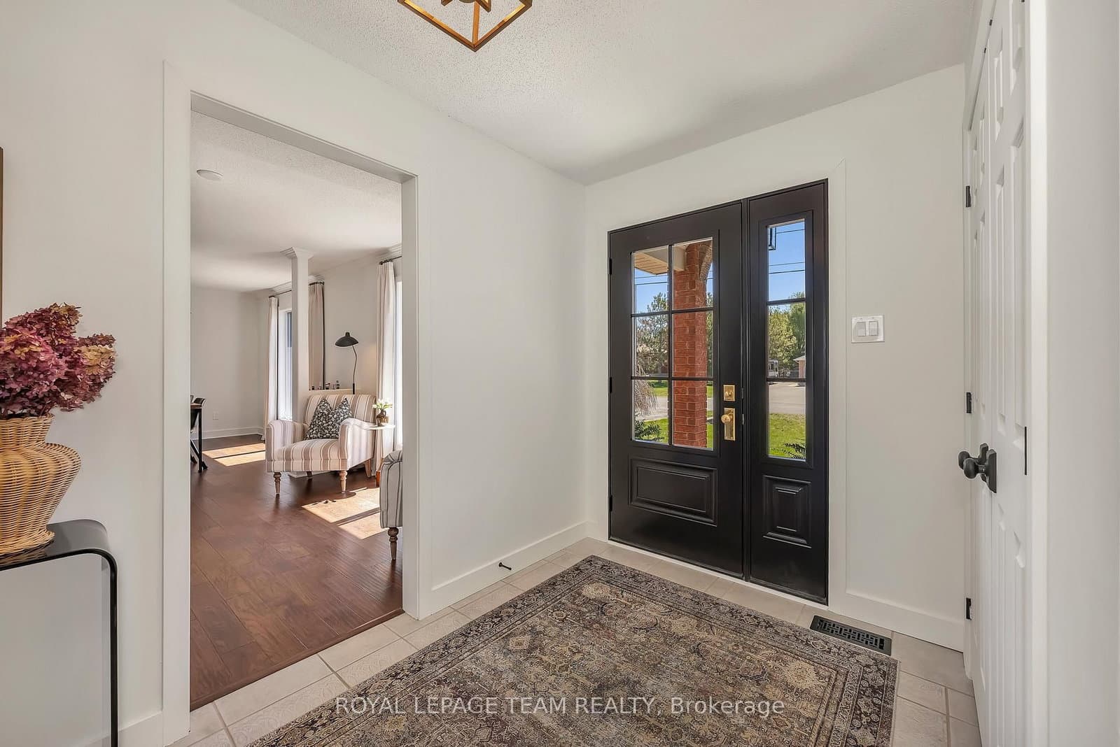 6567 Courtland Grove Crescent, Greely, ON — photo 3