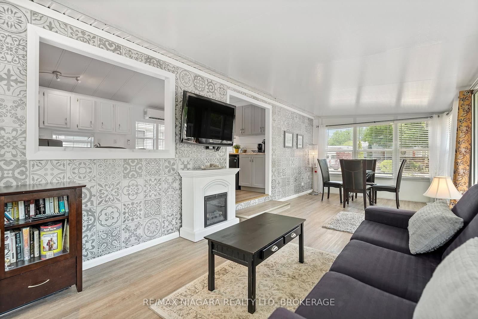 28 Mariner Crescent, Port Colborne, ON — photo 2