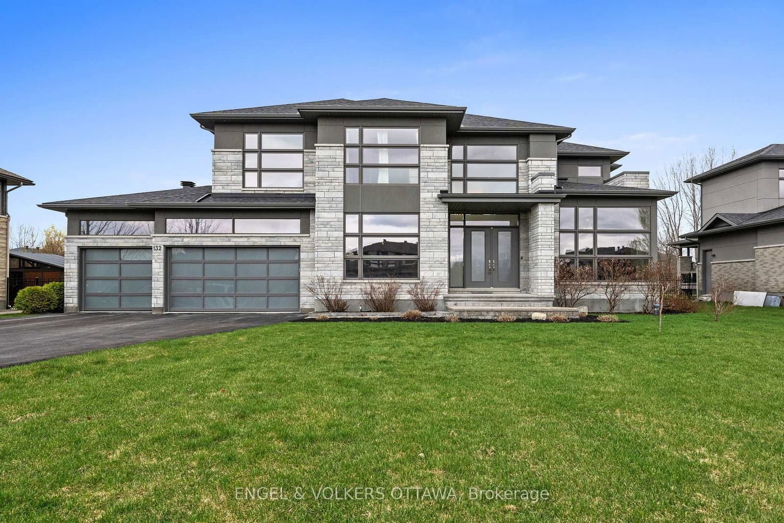 132 Dunblane Way, Ottawa, ON — photo 2