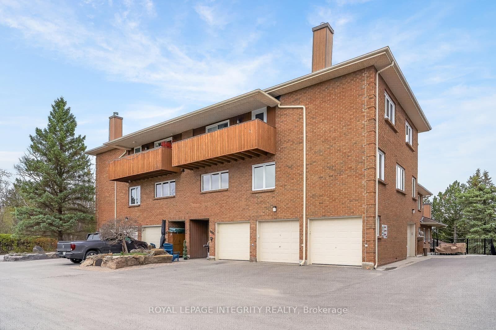 8 - 108 Stratas Court, Kanata, ON